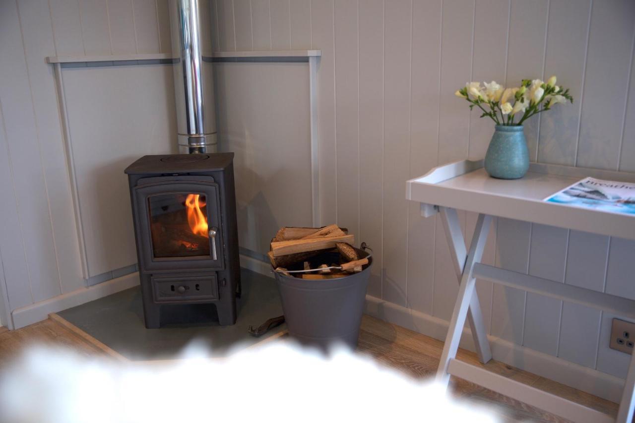 Blatchford Briar - Award Winning Private Shephards Huts With Their Own Secluded Hot Tubs Milton Abbot Eksteriør bilde