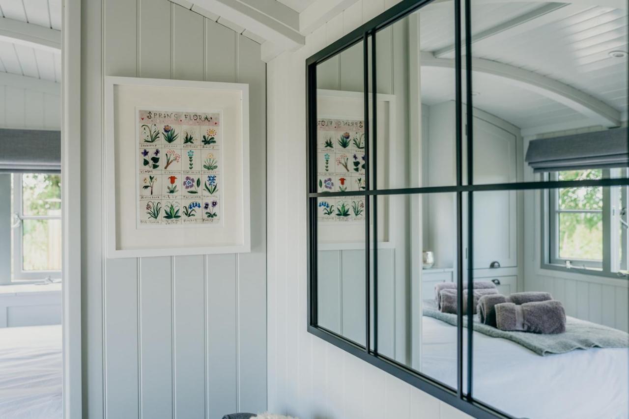 Blatchford Briar - Award Winning Private Shephards Huts With Their Own Secluded Hot Tubs Milton Abbot Eksteriør bilde