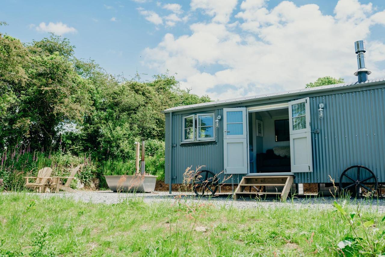 Blatchford Briar - Award Winning Private Shephards Huts With Their Own Secluded Hot Tubs Milton Abbot Eksteriør bilde