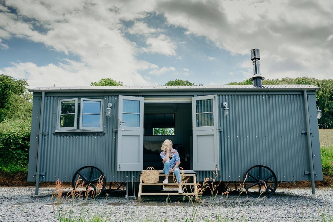 Blatchford Briar - Award Winning Private Shephards Huts With Their Own Secluded Hot Tubs Milton Abbot Eksteriør bilde