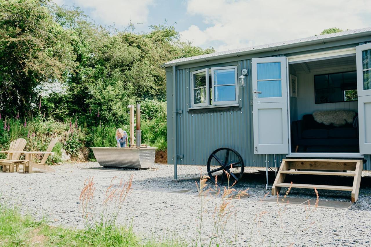 Blatchford Briar - Award Winning Private Shephards Huts With Their Own Secluded Hot Tubs Milton Abbot Eksteriør bilde